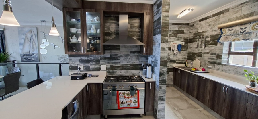  Bedroom Property for Sale in Dana Bay Western Cape